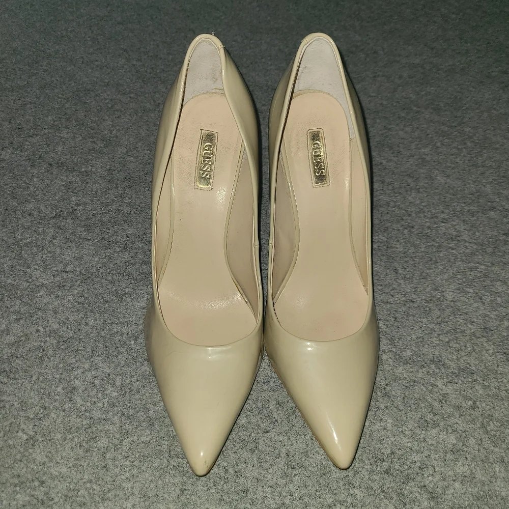 GUESS Nude Pumps - Picture 2 of 5